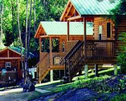 Camping is also a popular outdoor in the area. The authorities allow the visitors to camp at the site where you can enjoy boating, fishing, and spend 